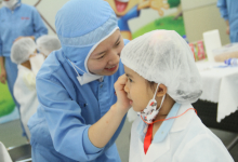 “神醫”周德榮的氣功拔牙:葛優王菲都曾是顧客