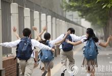 華人小學書包過重影響發育？馬來西亞教育部介入調查