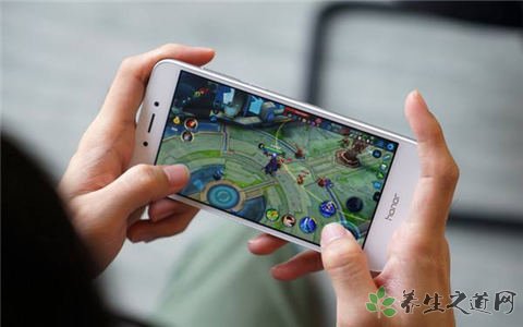 家長(zhǎng)進(jìn)游戲群控訴 小孩沉迷網(wǎng)絡(luò)游戲怎么辦