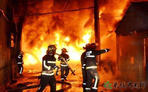 家中起火女童報(bào)警 發(fā)生火災(zāi)怎么辦 家中起火女童報(bào)警 發(fā)生火災(zāi)怎么辦