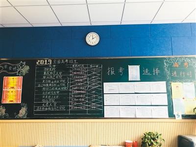 15名聾啞學生的慢節奏課堂 15名聾啞學生的慢節奏課堂