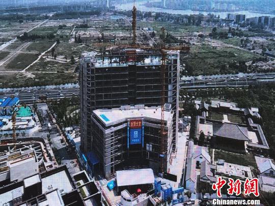 上海自貿(mào)區(qū)首家中外合資醫(yī)療機(jī)構(gòu)萊佛士醫(yī)院封頂