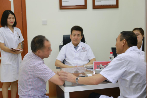 成都醫大醫院“第四屆京川三甲顱面神經專家聯合會診活動”圓滿結束-易網健康養生網 成都醫大醫院“第四屆京川三甲顱面神經專家聯合會診活動”圓滿結束