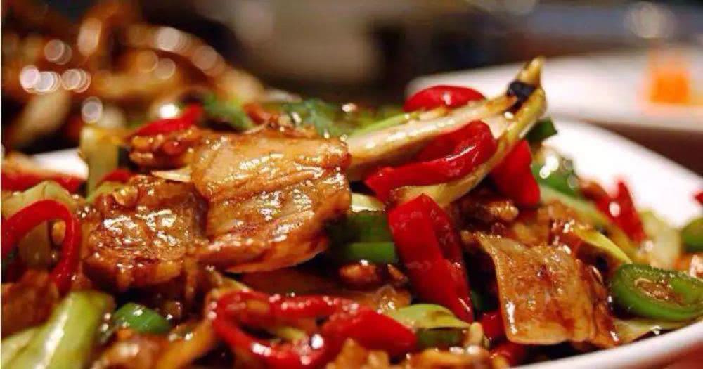 中國人油吃得太多了,真的很危險-易網健康<a href=http://www.xllyou.com/jkys/ target=_blank class=infotextkey>養生</a>網 中國人油吃得太多了,真的很危險