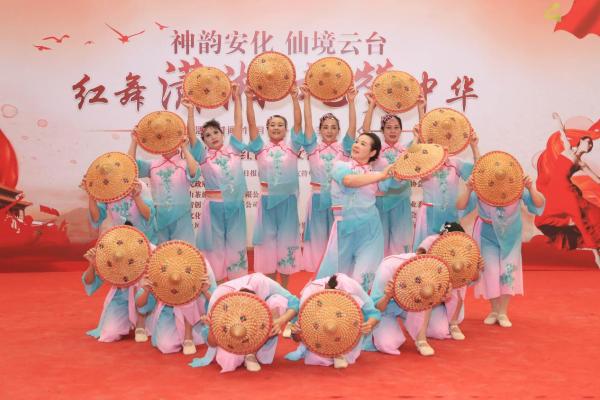 “紅舞瀟湘·禮贊中華”| 紅色旅游文化廣場舞大賽半決賽落幕！終極12強誕生