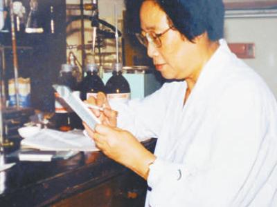 首次發現青蒿素（新中國的“第一”）