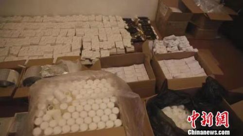 破獲假藥案:走私印度再返銷國(guó)內(nèi)賣假藥-易網(wǎng)健康<a href=http://www.xllyou.com/jkys/ target=_blank class=infotextkey>養(yǎng)生</a>網(wǎng) 破獲假藥案:走私印度再返銷國(guó)內(nèi)賣假藥