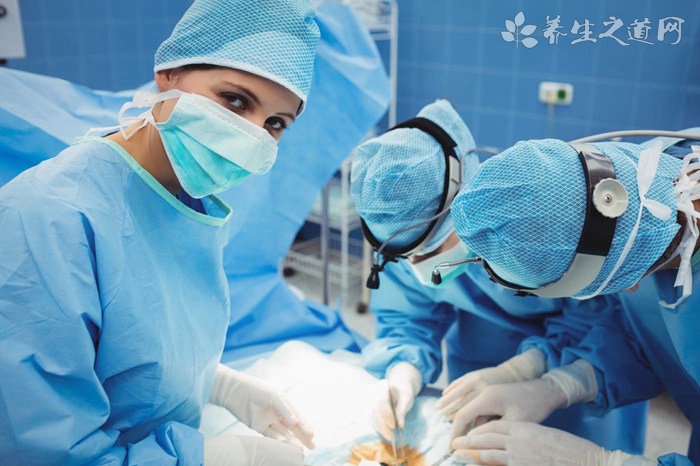 美國抗疫醫生不堪壓力自殺 疫情下如何保持心理健康-易網健康<a href=http://www.xllyou.com/jkys/ target=_blank class=infotextkey>養生</a>網 美國抗疫醫生不堪壓力自殺 疫情下如何保持心理健康