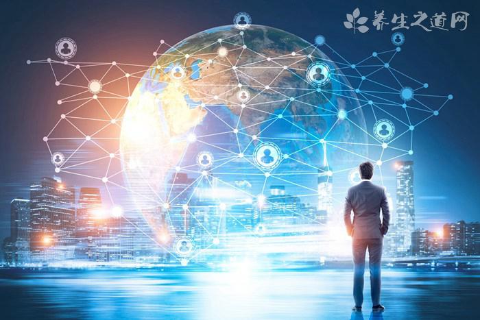 首次觸網(wǎng)年齡走低 未成年玩手機(jī)的危害