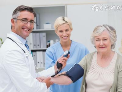 武漢市82歲醫師新冠肺炎痊愈返崗 新冠康復治療后怎樣利用中醫藥學修復