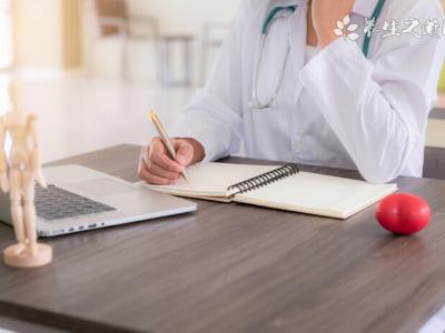 美國(guó)單天增加診斷病案超六萬(wàn)例 疫情常態(tài)防治下怎樣標(biāo)準(zhǔn)診療