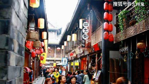 地?cái)偨?jīng)濟(jì)中的擺攤搶位蘊(yùn)含著什么門道-易網(wǎng)健康<a href=http://www.xllyou.com/jkys/ target=_blank class=infotextkey>養(yǎng)生</a>網(wǎng) 地?cái)偨?jīng)濟(jì)中的擺攤搶位蘊(yùn)含著什么門道