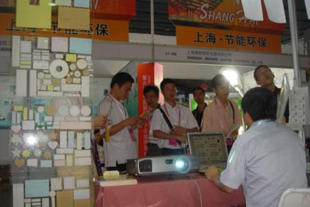 地?cái)偨?jīng)濟(jì)中的擺攤搶位蘊(yùn)含著什么門道-易網(wǎng)健康養(yǎng)生網(wǎng) 地?cái)偨?jīng)濟(jì)中的擺攤搶位蘊(yùn)含著什么門道