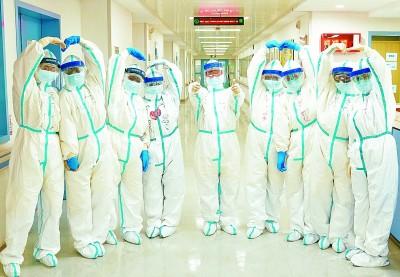 同濟(jì)醫(yī)院“尖刀連”：血戰(zhàn)在“新冠重癥高地”