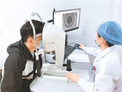 眼睛干癢可能是患了干眼癥