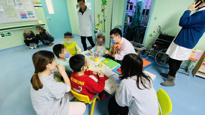 首都兒研所醫(yī)務(wù)社會(huì)工作每年服務(wù)患兒超1萬(wàn)人次