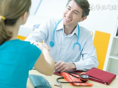 美國總計新冠確診病例超950萬例 新冠病人脫發是怎么回事