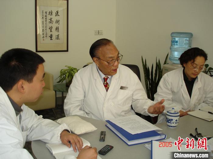 紀(jì)念國醫(yī)大師顏德馨教授百年誕辰活動(dòng)在滬舉行