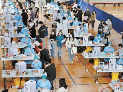 多位防疫專家提醒盡快推進(jìn)疫苗接種動(dòng)員全民守住戰(zhàn)“疫”成果