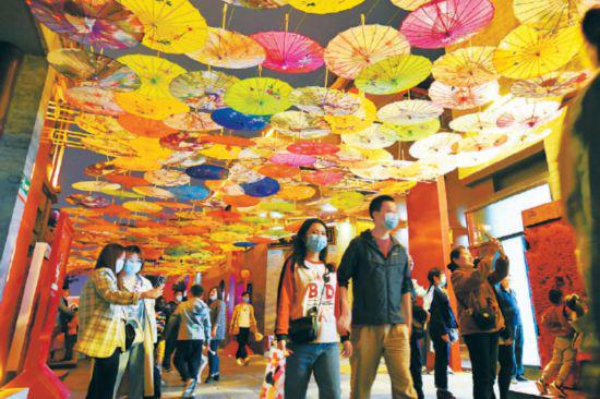 “五一”假期京城夜經濟再升溫-易網健康<a href=http://www.xllyou.com/jkys/ target=_blank class=infotextkey>養生</a>網 “五一”假期京城夜經濟再升溫