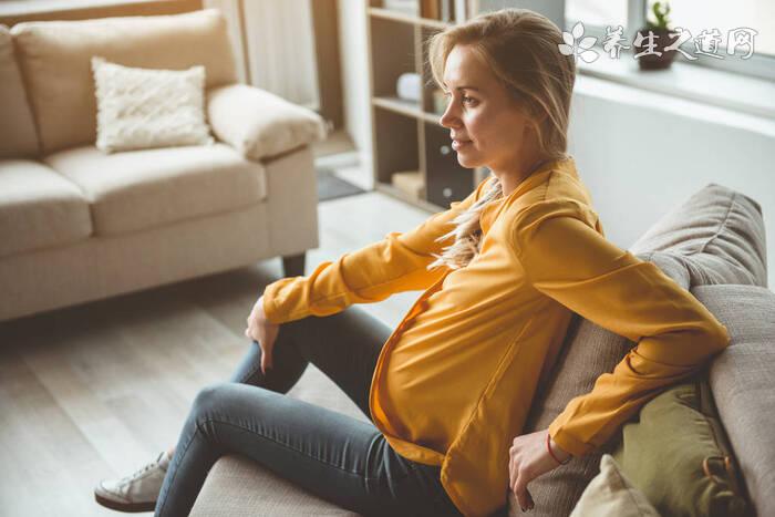 男生高考查分全家跟著手抖 情緒激動的時候如何冷靜-易網<a href=http://www.xllyou.com/ target=_blank class=infotextkey>健康養生</a>網 男生高考查分全家跟著手抖 情緒激動的時候如何冷靜