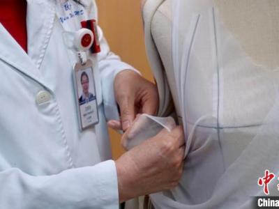 浙江醫生首創“放療服”:不愿患者因脫光治療面露難色