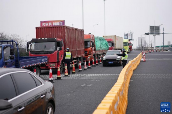 確診病例持續(xù)上升,看柔潤蘇州如何雷霆戰(zhàn)“疫”-易網(wǎng)<a href=http://www.xllyou.com/ target=_blank class=infotextkey>健康養(yǎng)生</a>網(wǎng) 確診病例持續(xù)上升,看柔潤蘇州如何雷霆戰(zhàn)“疫”