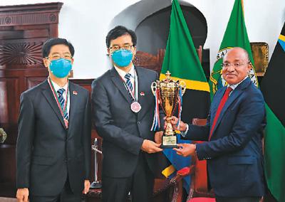 參與全球衛生治理積極貢獻中國力量（人民健康這十年）