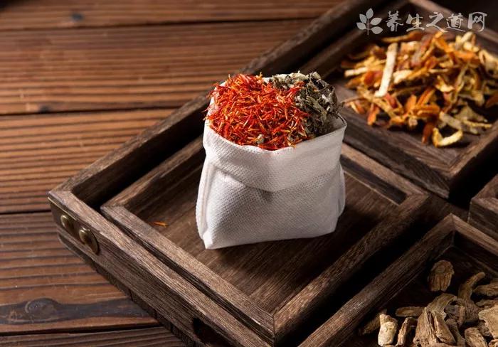 濕氣重每天泡腳有用嗎-易網(wǎng)健康<a href=http://www.xllyou.com/jkys/ target=_blank class=infotextkey>養(yǎng)生</a>網(wǎng) 濕氣重每天泡腳有用嗎