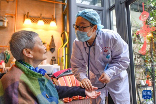 喜迎二十大丨一切為了人民健康——醫(yī)衛(wèi)工作者努力全方位全周期保障人民健康-易網(wǎng)健康養(yǎng)生網(wǎng) 喜迎二十大丨一切為了人民健康——醫(yī)衛(wèi)工作者努力全方位全周期保障人民健康