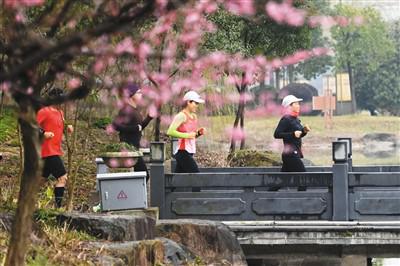 春日健身動起來-易網<a href=http://www.xllyou.com/ target=_blank class=infotextkey>健康養生</a>網 春日健身動起來