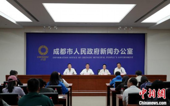 成都連續5年推出普惠型商業健康保險 構建多層次醫療保障體系-易網健康<a href=http://www.xllyou.com/jkys/ target=_blank class=infotextkey>養生</a>網 成都連續5年推出普惠型商業健康保險 構建多層次醫療保障體系