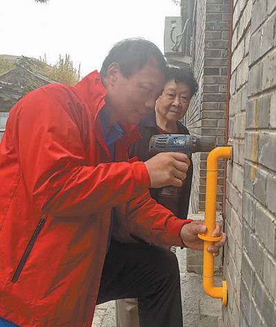 老有所為,貢獻“銀發力量”(體驗·民生一線觀察)-易網健康<a href=http://www.xllyou.com/jkys/ target=_blank class=infotextkey>養生</a>網 老有所為,貢獻“銀發力量”(體驗·民生一線觀察)