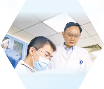 潛心研究風(fēng)濕診療方案（講述·一輩子一件事）