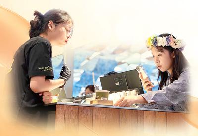 培育消費新場景  激發消費新活力（人民眼·提振消費）