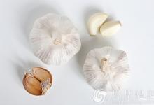 大蒜加點它，沒事吃一點，補腎又防癌！