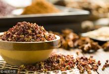 用花椒泡腳80歲依然滿(mǎn)頭黑發(fā)，還能抗衰老