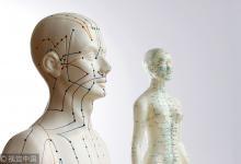 簡單3個動作分分鐘打通腿部經絡，讓你年輕10歲