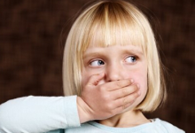 如果出現經常打嗝，一定要注意，有可能隱藏著某些疾病！