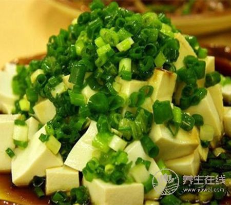 養生禁忌:很多人吃蔥常有這4大誤區 養生禁忌:很多人吃蔥常有這4大誤區