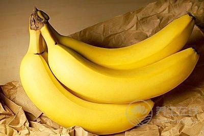 如何挑選香蕉?香蕉雖好,但這類人不能吃 如何挑選香蕉?香蕉雖好,但這類人不能吃