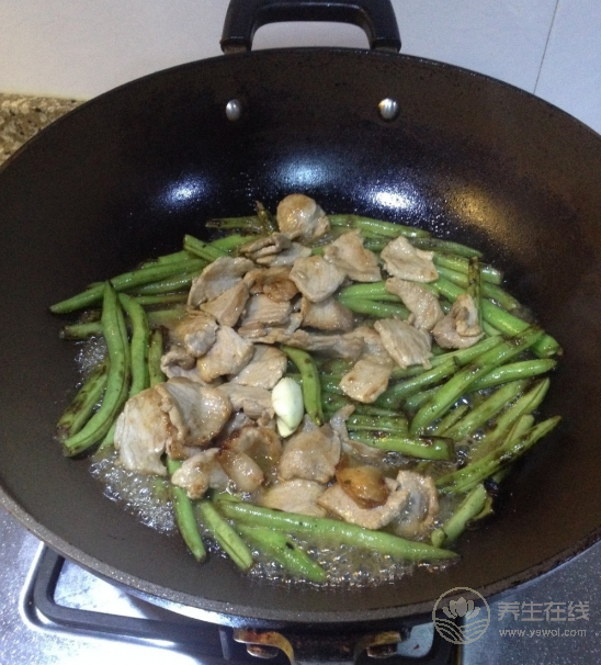 豆角燉肉制作方法? 豆角燉肉制作方法?