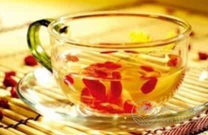 枸杞子泡水喝的功效與禁忌 亂喝它竟會(huì)上火流鼻血 枸杞子泡水喝的功效與禁忌 亂喝它竟會(huì)上火流鼻血