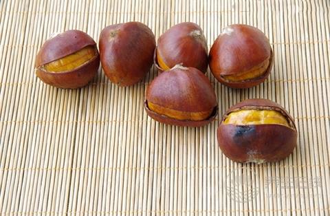 飯后千萬別大量食用板栗 當心吃出大肚腩 飯后千萬別大量食用板栗 當心吃出大肚腩