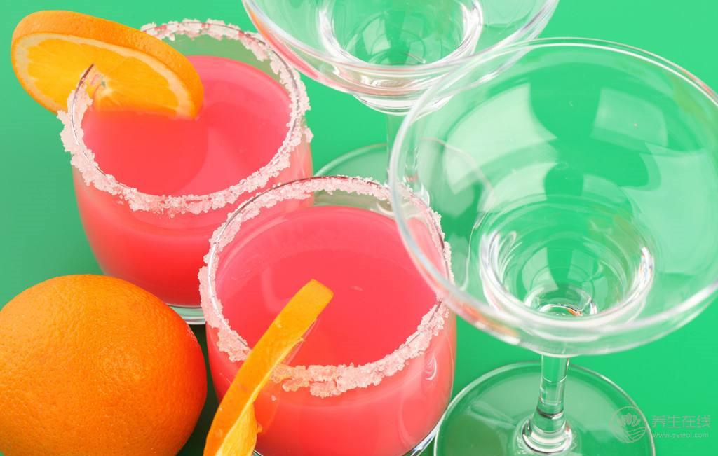 有這三種喝水習慣的朋友趕快改改，傷身又傷腎