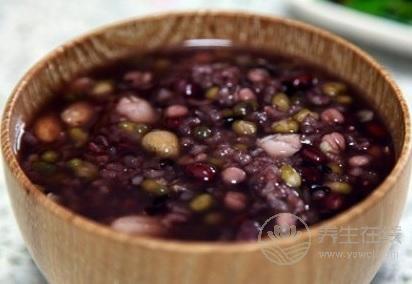 春夏吃什么祛濕 五款薏米祛濕食療方 春夏吃什么祛濕 五款薏米祛濕食療方