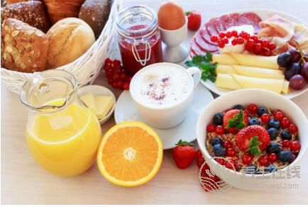 晚上不吃飯能減肥嗎 晚上飲食的正確減肥方法 晚上不吃飯能減肥嗎 晚上飲食的正確減肥方法