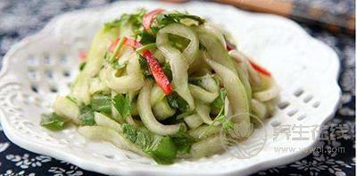 西瓜皮九種養(yǎng)生吃法 清熱除煩解渴利尿 西瓜皮九種養(yǎng)生吃法 清熱除煩解渴利尿