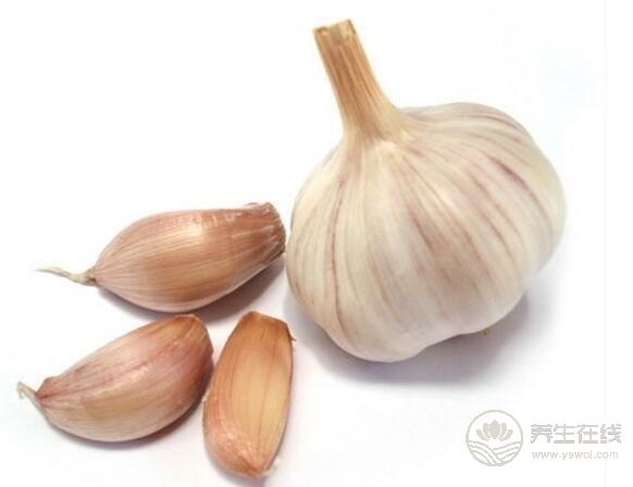 九種食物會引發體臭 榴蓮龍須菜大蒜 九種食物會引發體臭 榴蓮龍須菜大蒜