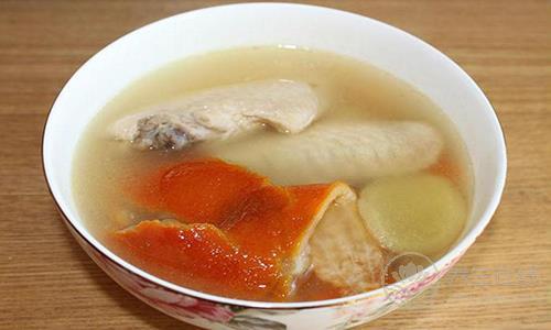 秋冬咳嗽吃什么好 十款食療止咳化痰 秋冬咳嗽吃什么好 十款食療止咳化痰